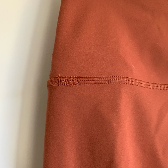 Lululemon Wunder Train High-Rise Tight 25" in Dark Terracotta - Picture 5 of 7